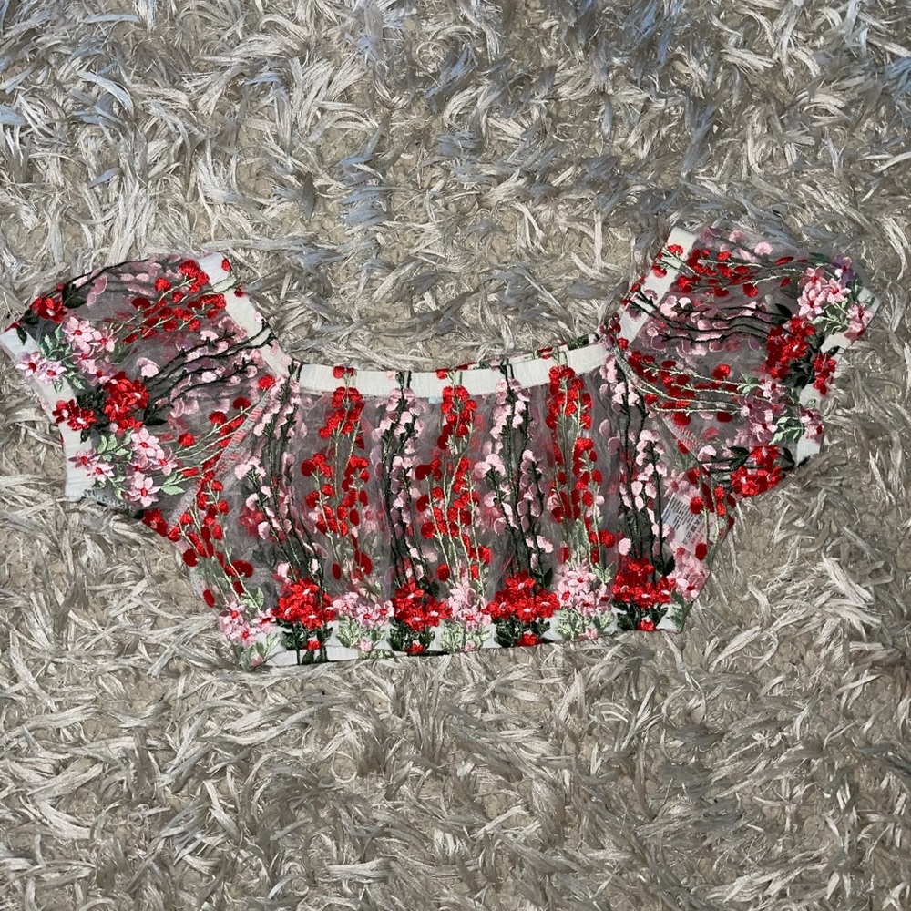 Sheer crop top with floral print